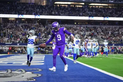 J.J. McCarthy shines in primetime as Vikings upset Cowboys